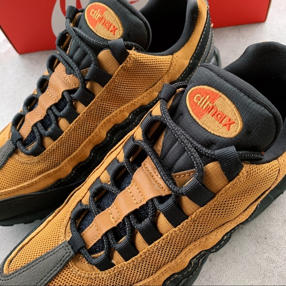 Nike Air Max 95 Essential - Picture 6 of 7